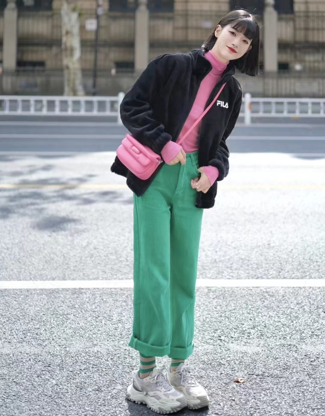 绿色衣服搭配什么颜色好看效果图,绿色最经典的三种颜色搭配