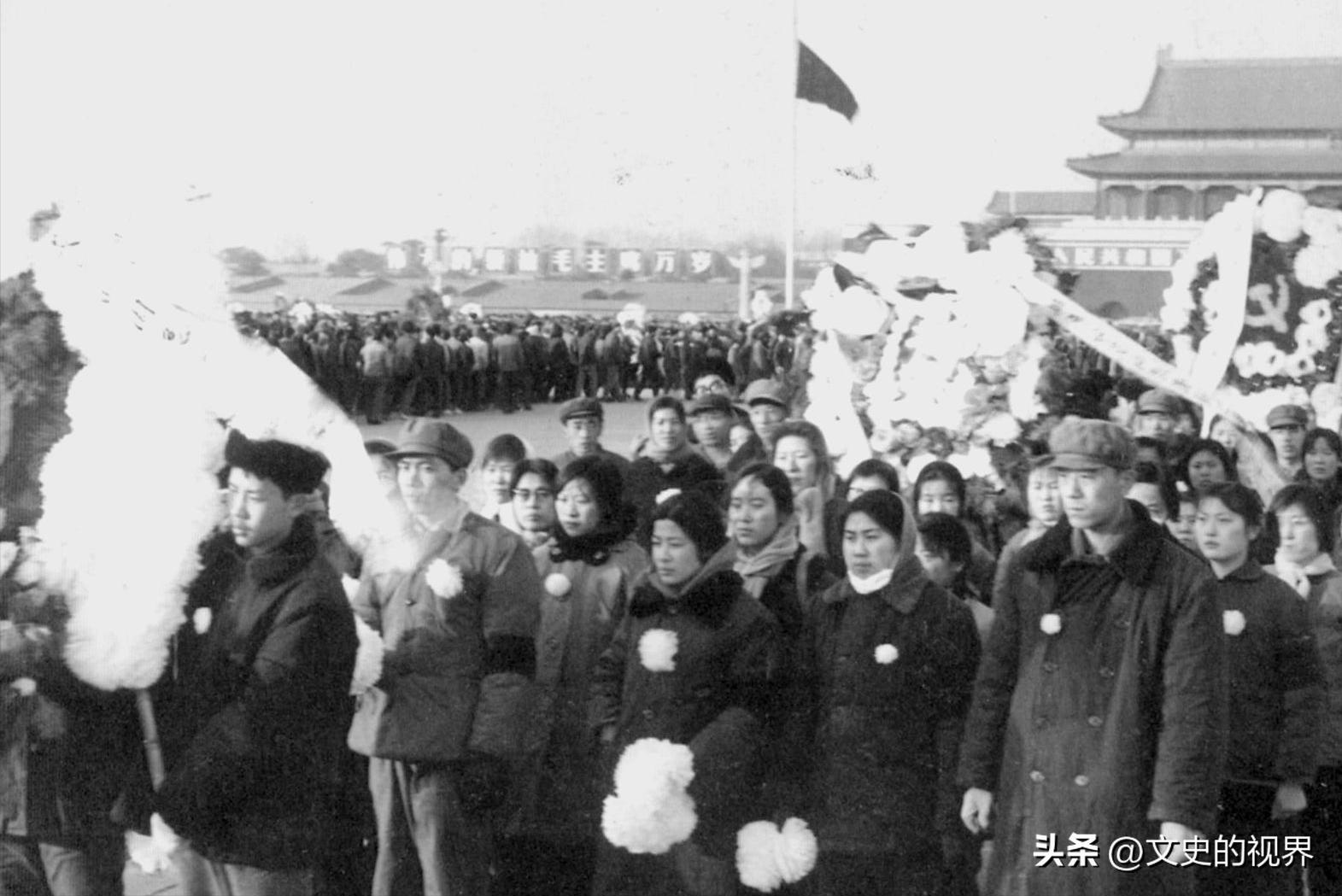 范桂霞：曾与周恩来假扮夫妻，1976年总理逝世，追悼会上她哭晕