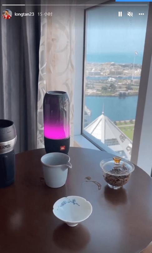 如释重负！国足包机出征阿曼，住五星临河豪华酒店，房价超4位数