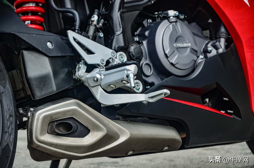 入门仿赛推荐1-2万双缸,赛科龙rc250仿赛震动大吗