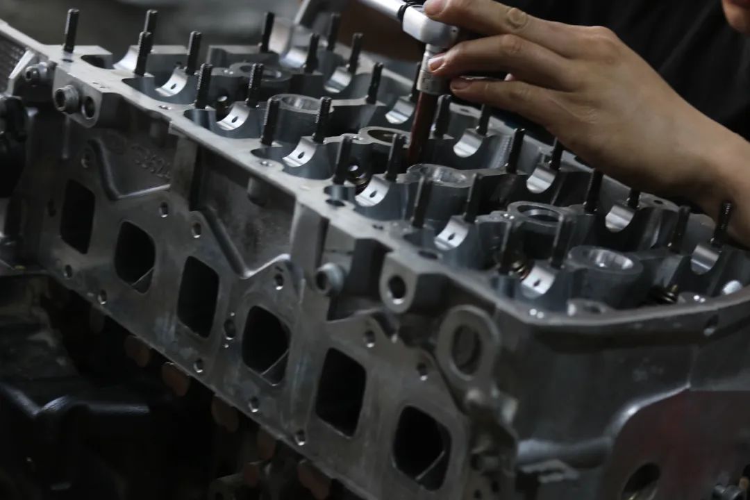 大众100万左右的车辉腾,重庆二手辉腾全面翻新修复