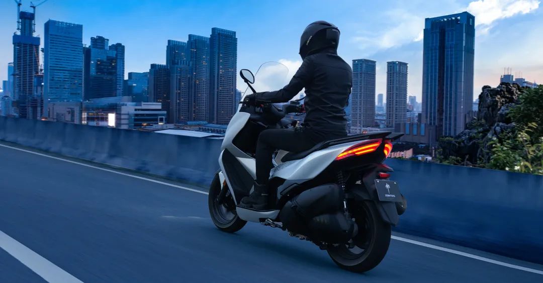 250-300cc踏板哪款尺寸最小,250cc以下性能最好的踏板