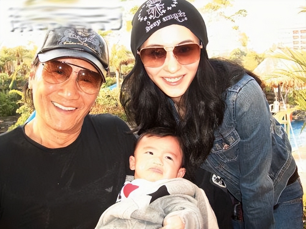 谢贤哪年离婚的,谢贤离婚过几次