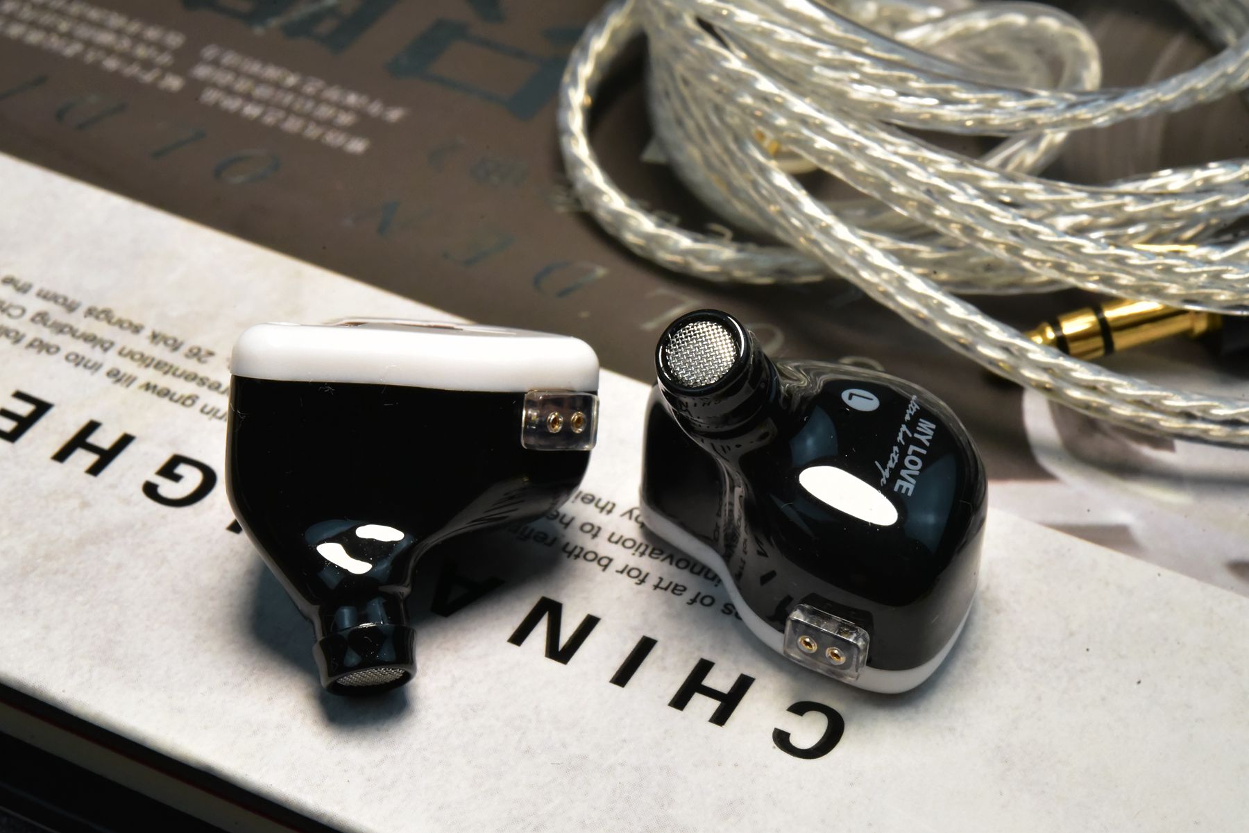 和苹果耳机媲美的百元耳机,哪款耳机可以和苹果耳机媲美