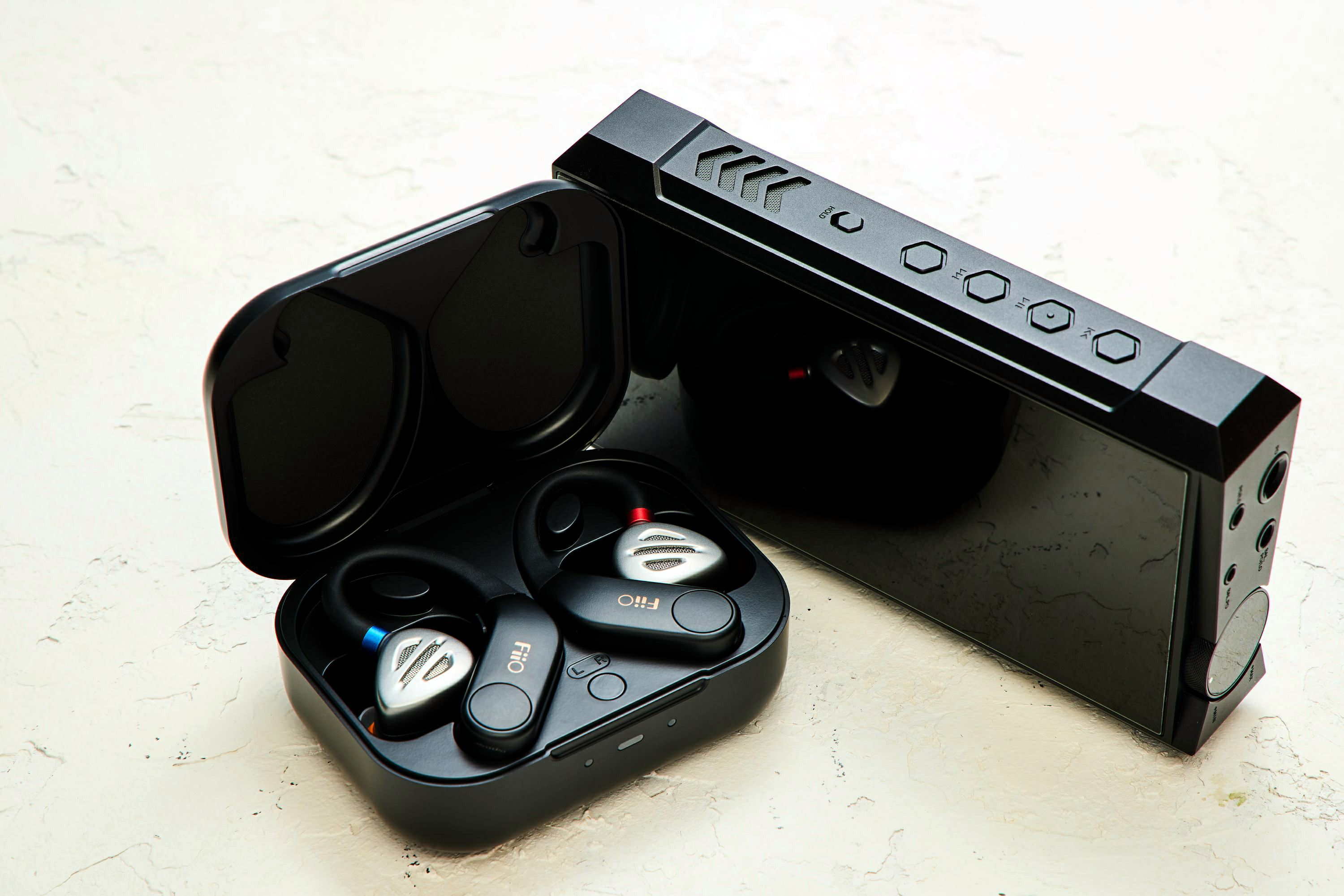 kzast24鍗曞厓鑰虫満涓庨鍌瞗h9瀵规瘮娴嬭瘎,绾挍鍗曞厓鑰虫満