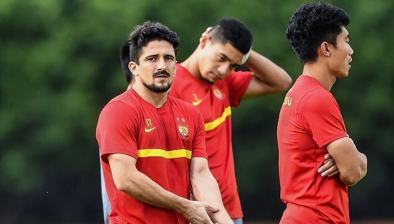 陈戌源黄袍加身，国企老总可曾后悔介入中国足球这摊浑水？