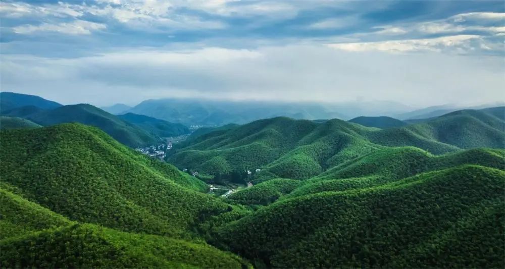 莫干山lv恒温泳池度假村,莫干山lv悬空度假村