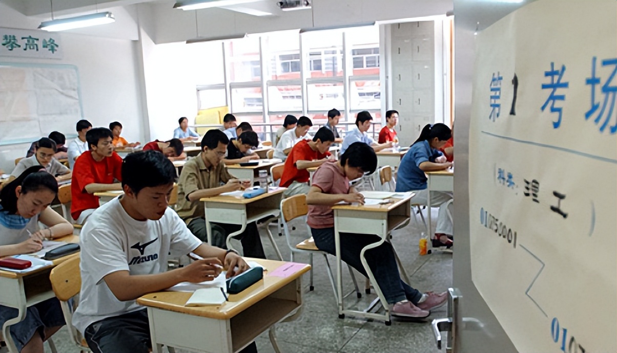 福建女孩高考364分，骗父母考了586分状告教育局，最终结果如何？