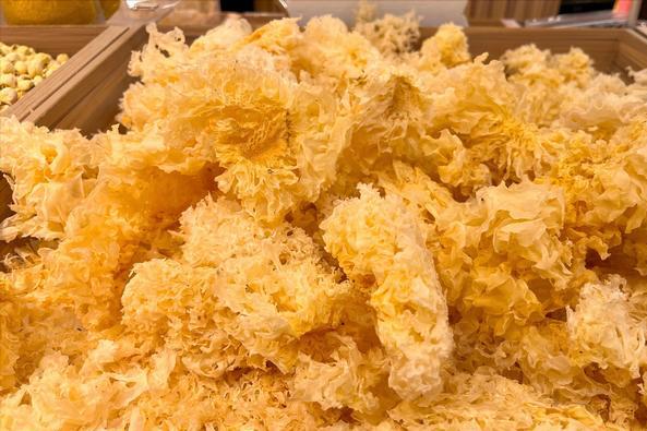 买银耳怎么区分是脆的还是软的,银耳如何挑选和鉴别