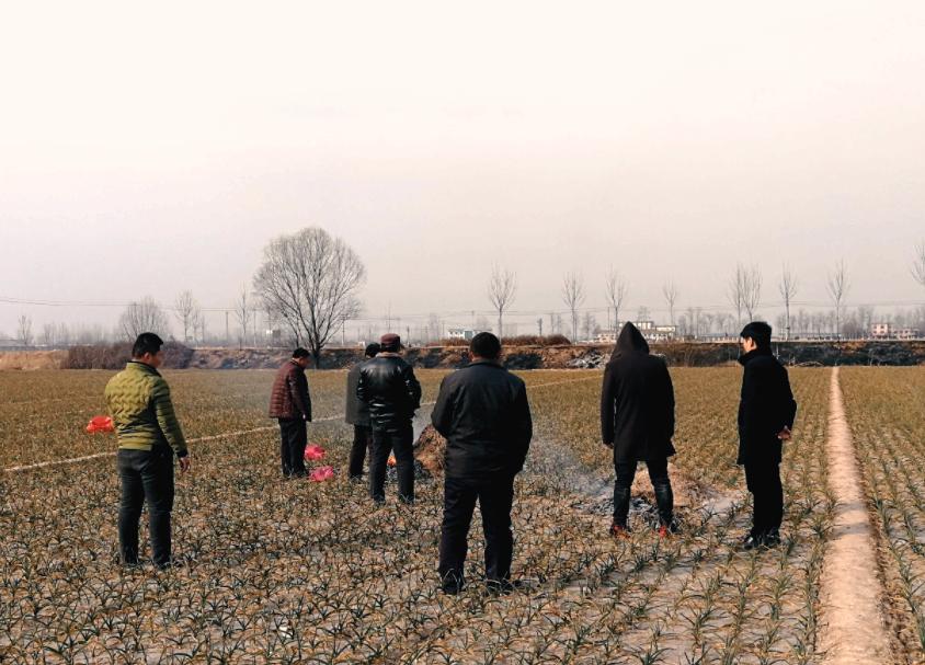 纪实：村里的神棍龚四，他一生招摇撞骗，全家人惨遭恶果