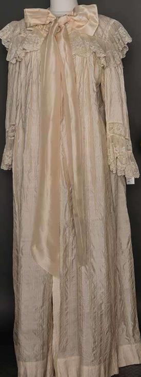 欧洲睡衣发展史,欧洲中世纪英国贵族的睡衣