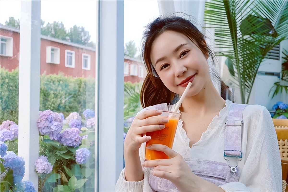 毕业季怎样拍出更美的自己?交给这三款青春专微准没错