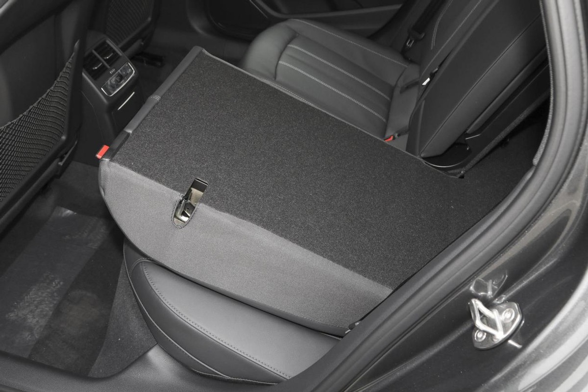 奥迪a4l2022款45tfsiquattro,2022款奥迪a4l45tfsiquattro配置