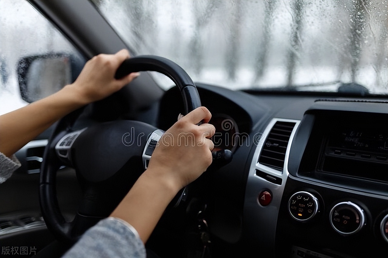 新手驾驶汽车必备技巧,新手驾车必看的驾驶技巧