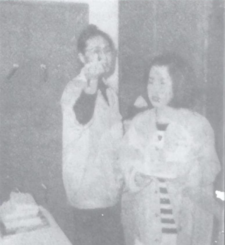 27年拒绝下跪的韩国老板,因拒绝女老板被开除