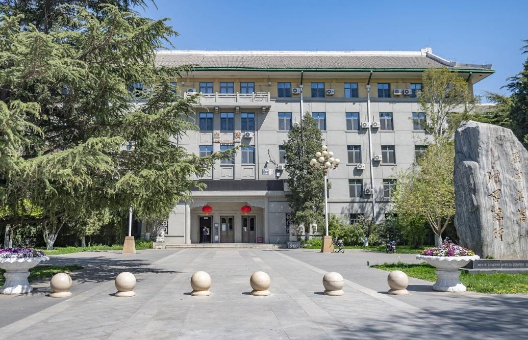 北京语言大学和大外哪个好,全国语言类大学最新排名