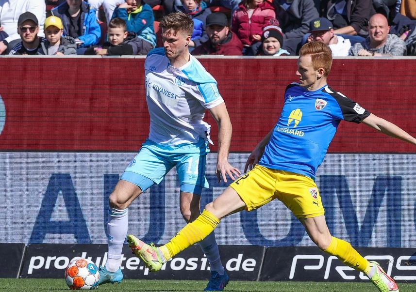 雷根斯堡对帕德博恩比分预测,雷根斯堡vs因格斯足球