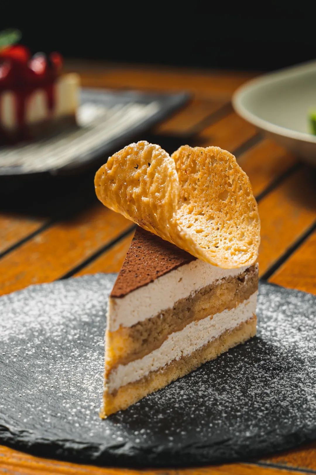 “这家「英伦餐吧」是专属你的快乐密码!”