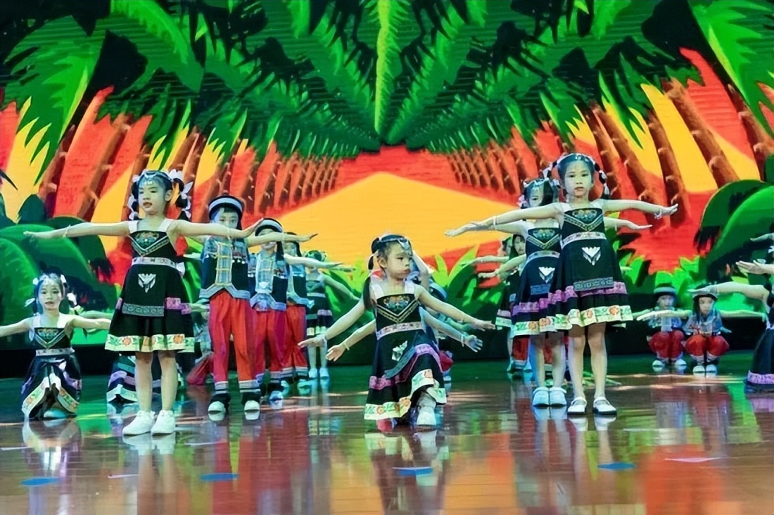 万婴茂华幼儿园2023届毕业典礼,万婴茂华幼儿园毕业典礼