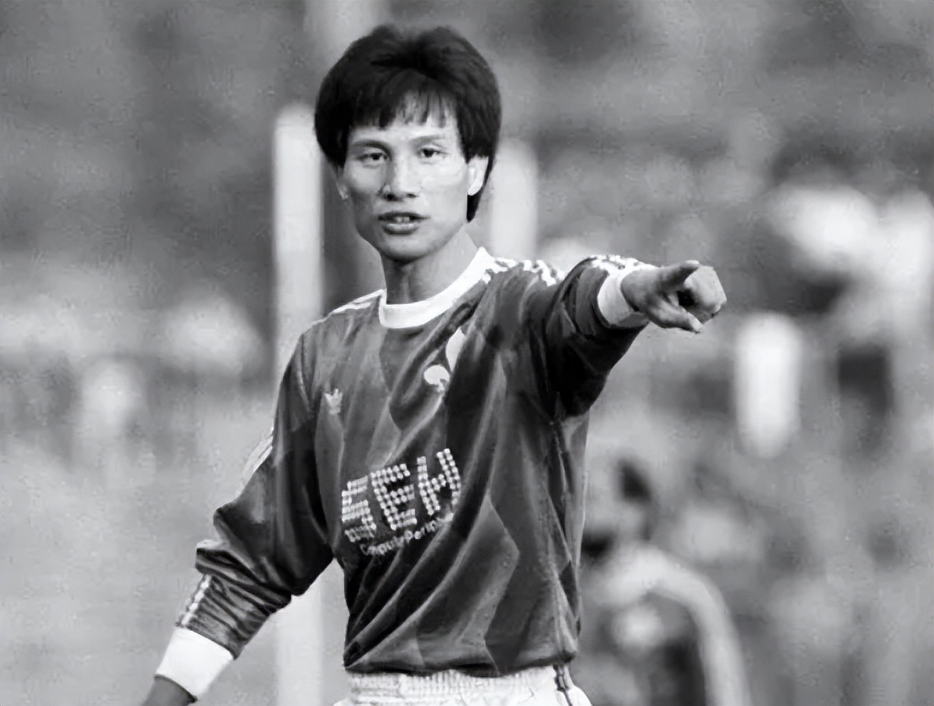 还记得国足上一次出线的2001年吗,国足曾经的边路快马