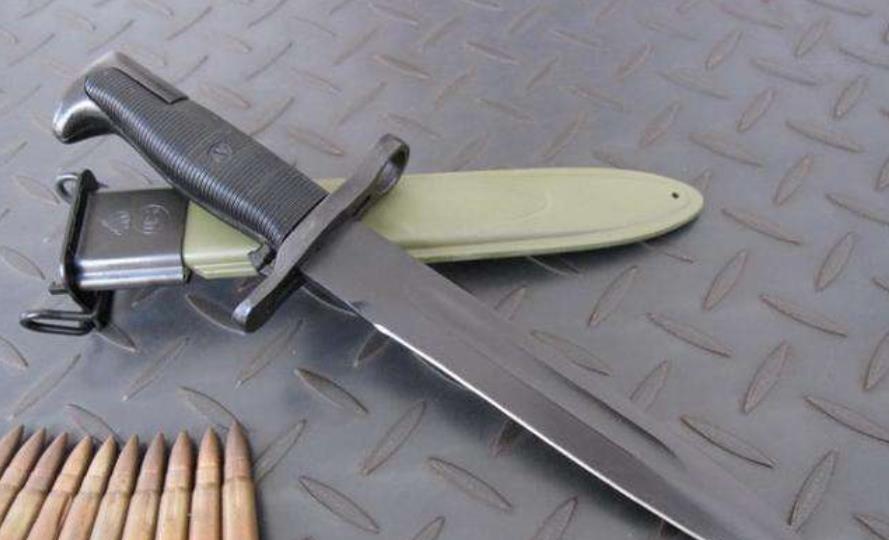 盘点二战十大著名军刀,二战时期的十大名枪