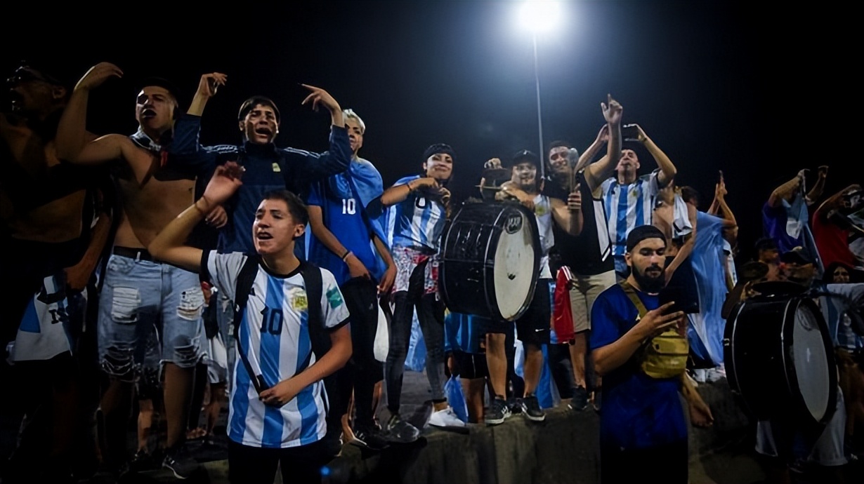 阿根廷布宜诺斯艾利斯世界杯,世界杯冠军阿根廷队巡游欢庆现场