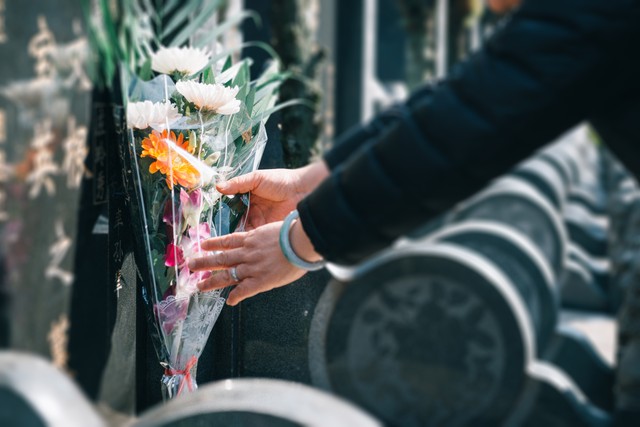 清明节遇上闰月能上坟吗,闰月年清明节在闰月里能上坟吗