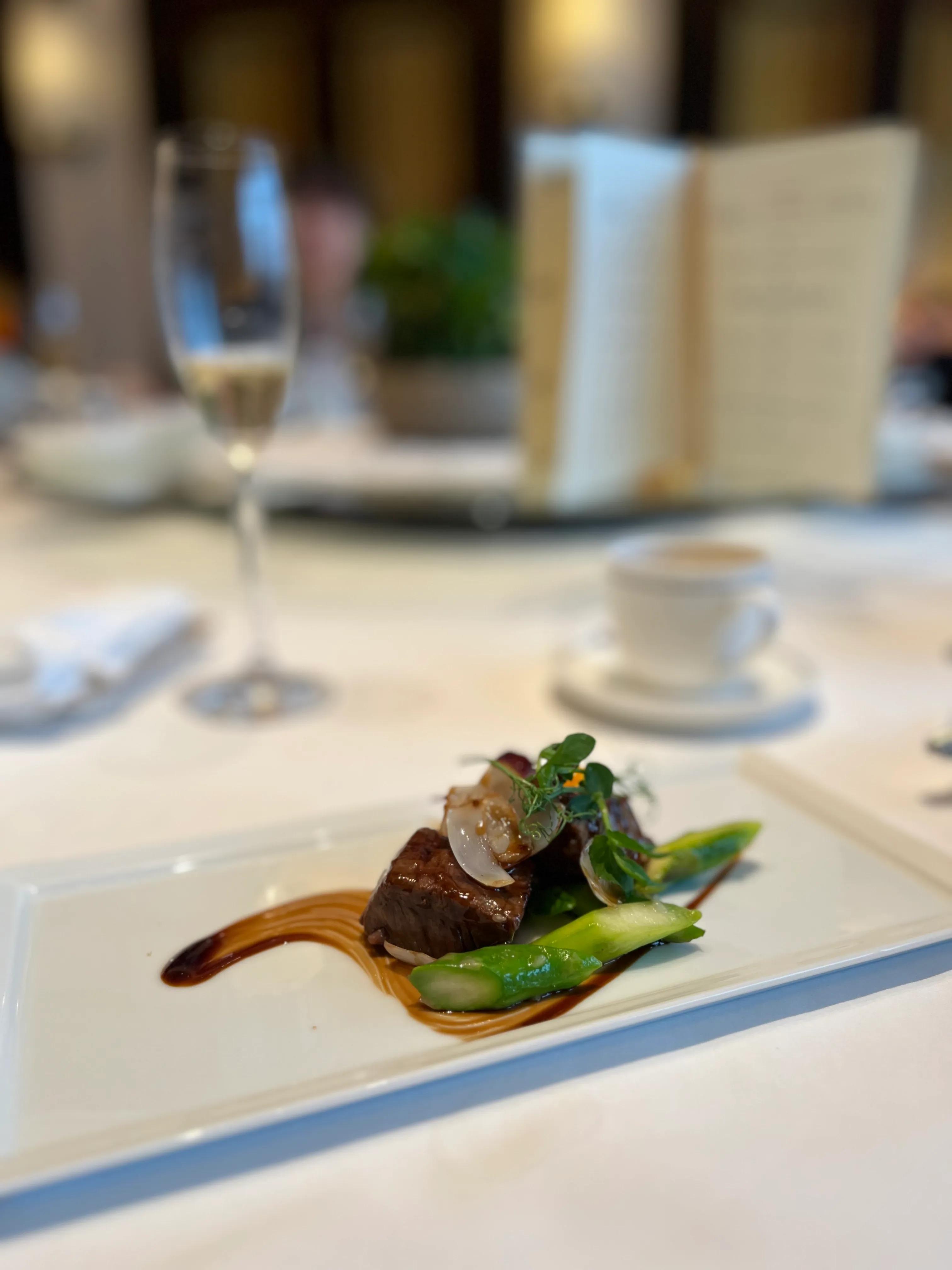 香港半岛酒店宴会厅,香港半岛酒店与威斯汀