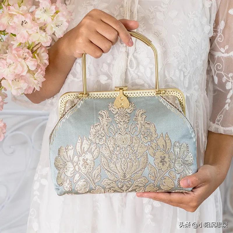 香奈儿包包品牌大全,香奈儿迪奥圣罗兰哪个品牌好