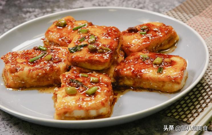 煎豆腐不要辣椒怎么做最好吃,煎豆腐不放鸡蛋家常做法