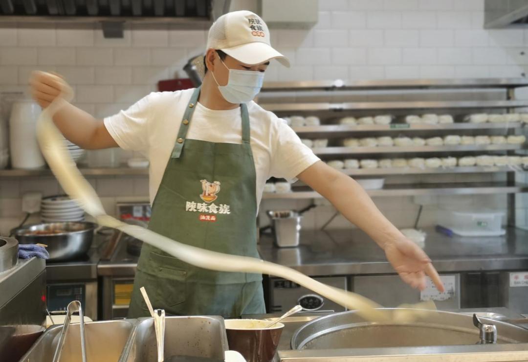 北京面馆油泼面,一碗不正宗的油泼面