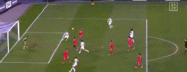 意大利全场狂轰32脚射门难破门,意大利杯米兰德比比分狂虐