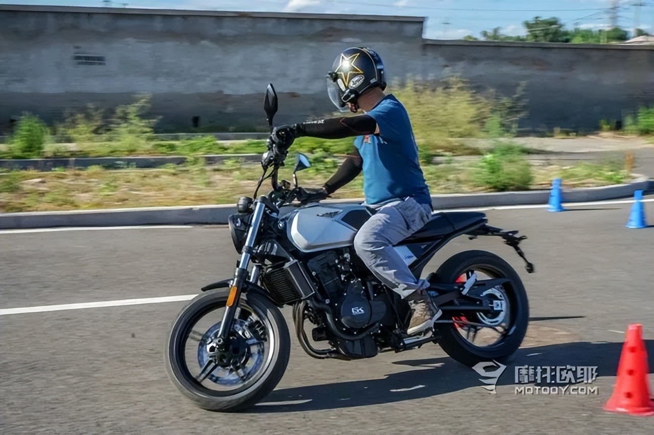 高金gk400对比gk500,高金gk400骑行感受