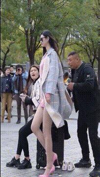 猪八戒的钉耙比悟空谁强,孙悟空金箍棒和猪八戒的九齿钉耙