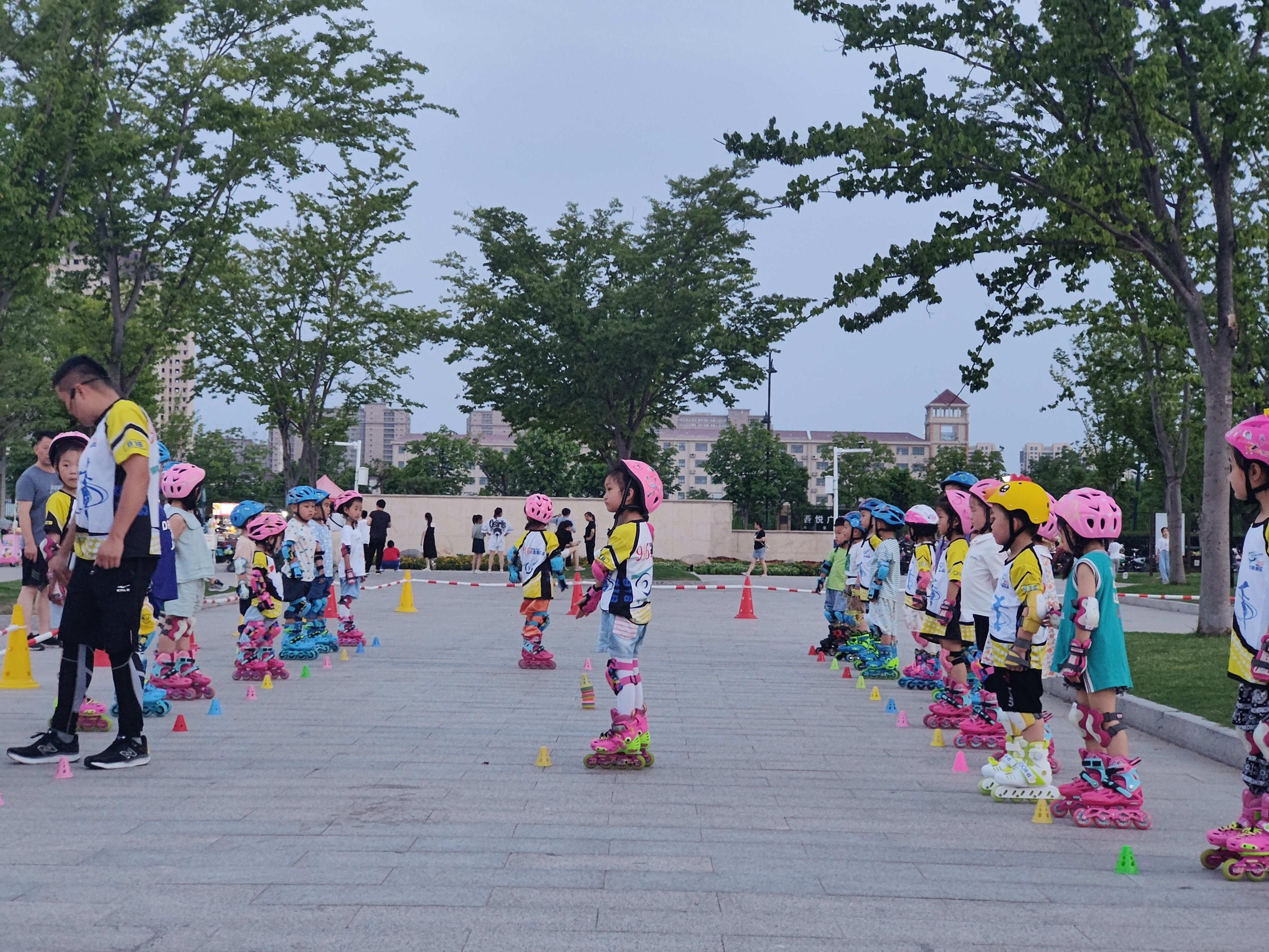 酷骑轮滑鞋r2s码和m码对比,酷骑轮滑鞋r1r2哪个好