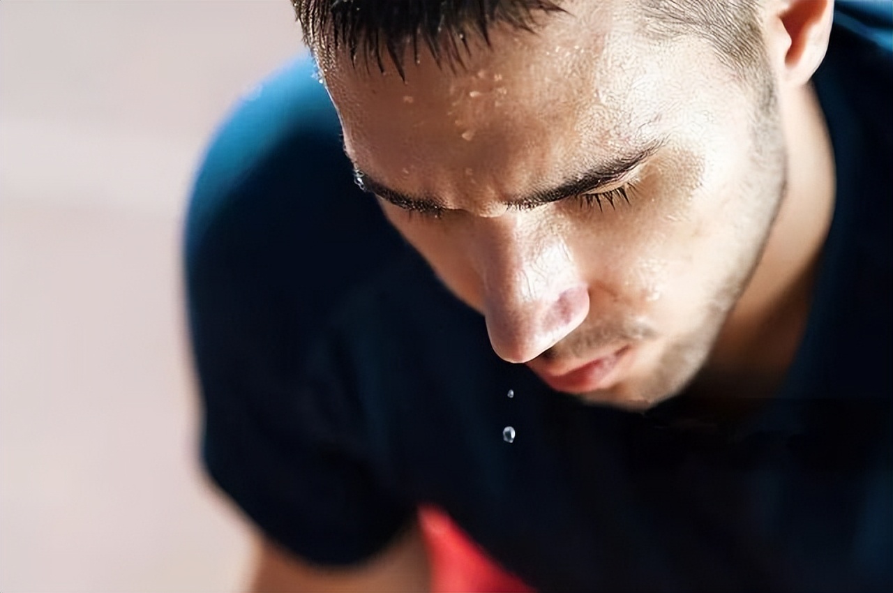 一吃辣就满头冒汗中医分析,动不动就流汗中医怎么治