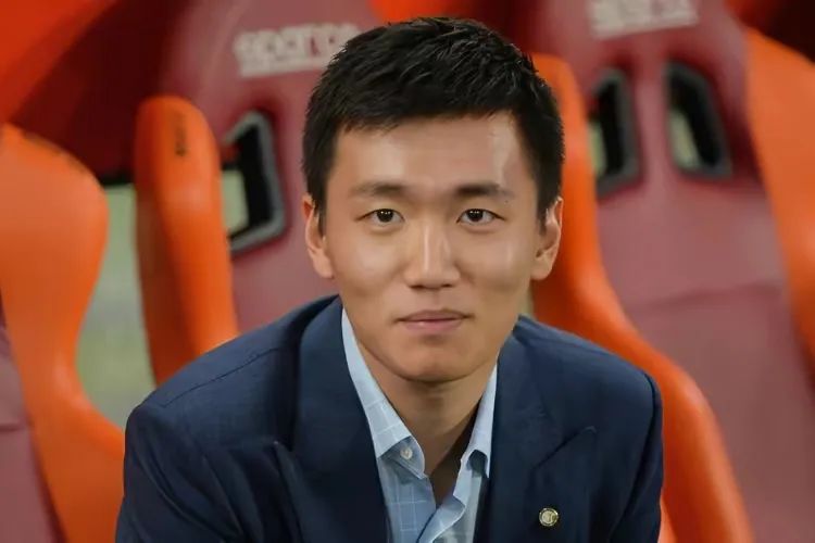 曾追过章泽天，如今被“全球*债追**”，苏宁太子张康阳或将出售球队