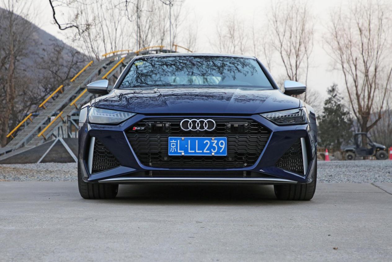 奥迪rs7高端大气是成功男士的首选,新款奥迪rs7sportback