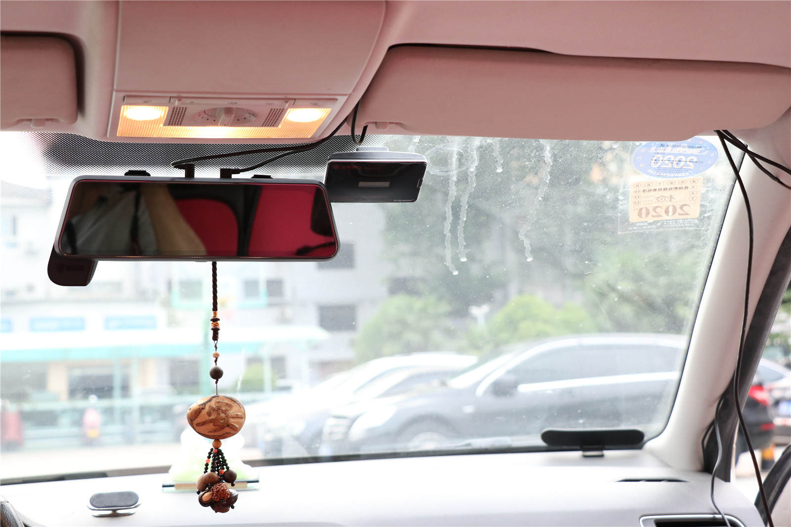 m320pro行车记录仪屏幕调节,m320pro行车记录仪是双头录像吗