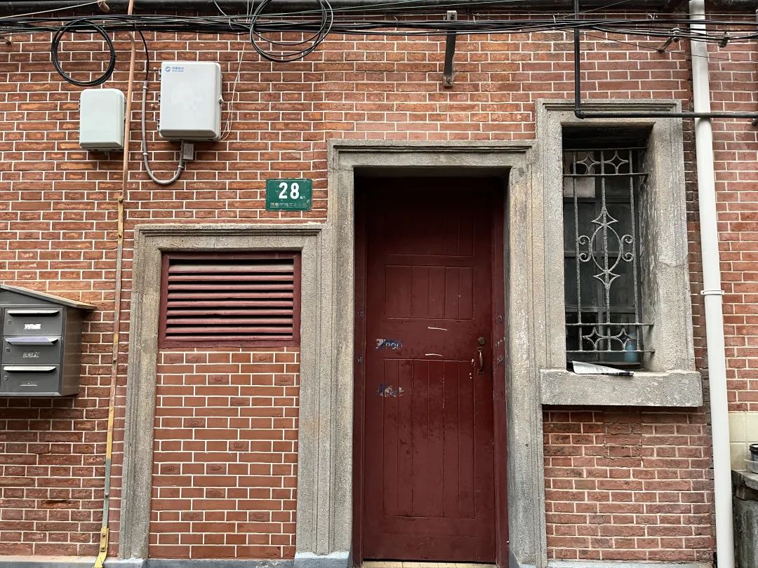 一个月三十万，能租到什么样的房子