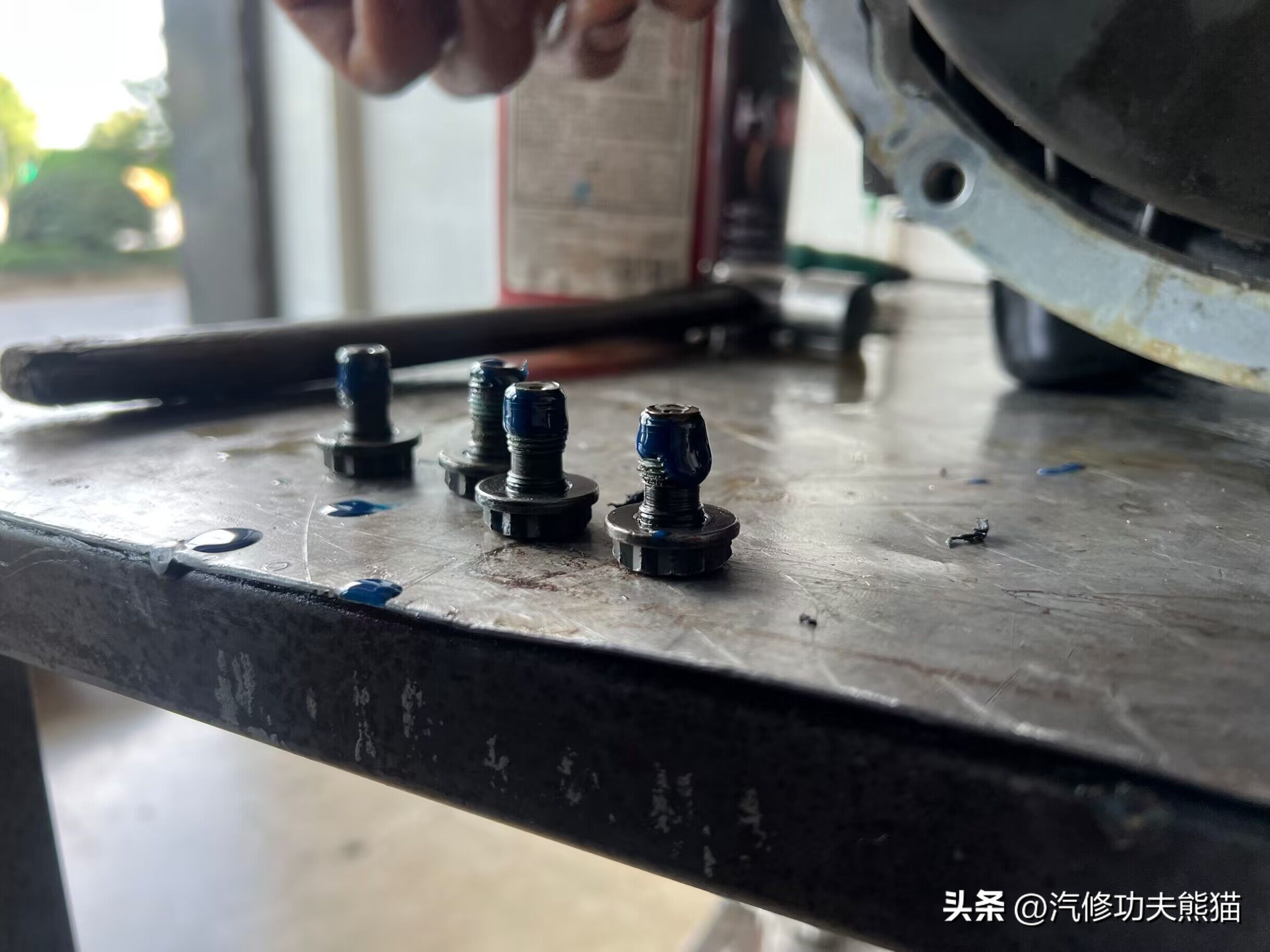 武汉小轿车烧机油处理办法,老款斯柯达烧机油解决方案