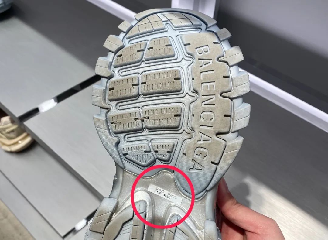 去奥特莱斯扫货的人都在哪卖货,去奥特莱斯的感受