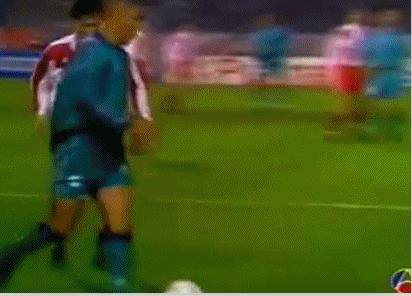 足球外星人全名叫什么,足球外星人