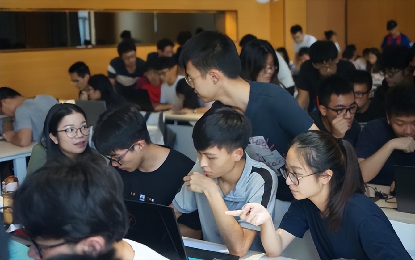 同样博士直博和硕博连读区别,博士硕博连读直博