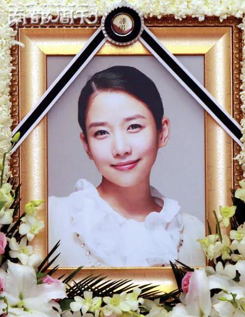 悲惨事件：韩国娱乐圈女明星不堪忍受陪酒陪睡被网爆，已多人自杀