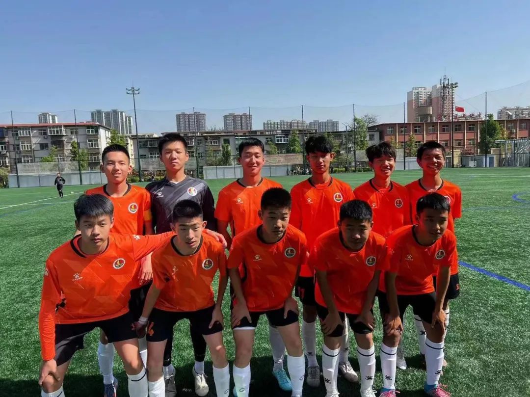 市第四高级中学足球比赛,初中足球赛夺冠