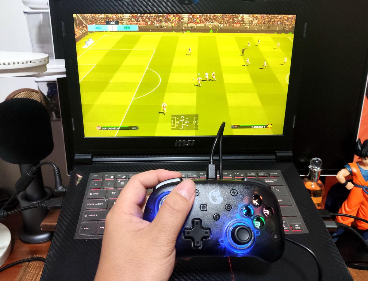 盖世小鸡t4mini,盖世小鸡t4w手柄有线测评