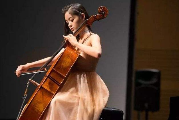 7岁写剧本，9岁拿冠军，你知道不拼爹也很猛的星二代都有谁吗？