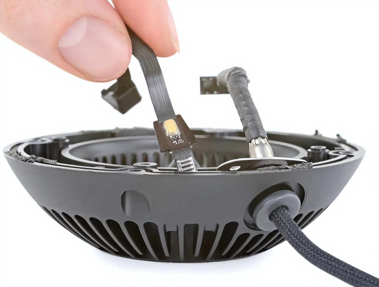 苹果最新系统ios14.7新功能解锁,苹果旧手机能给新手机解锁嘛