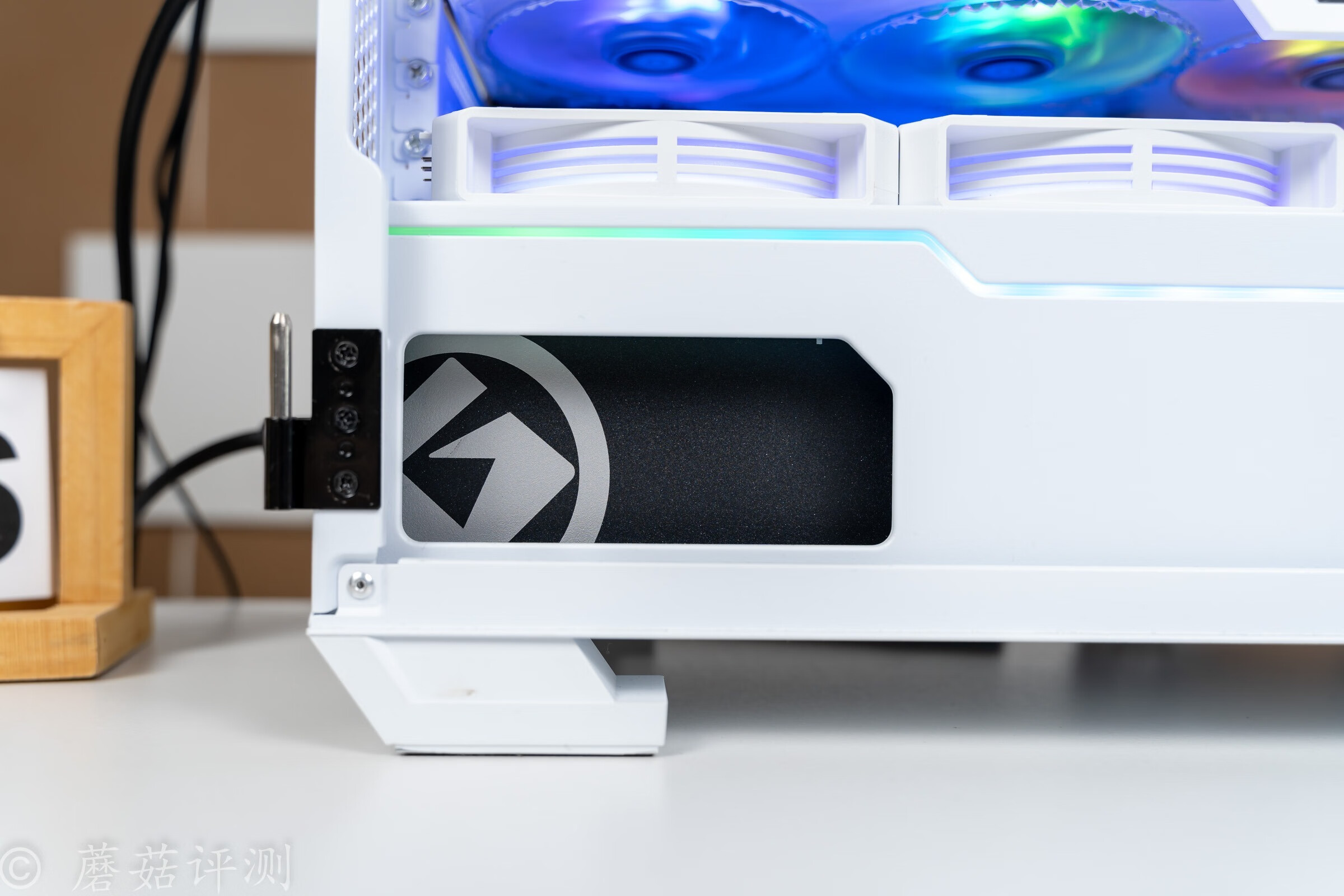 艾湃电竞750w全模组电源安装视频,美商艾湃电竞电源拆解